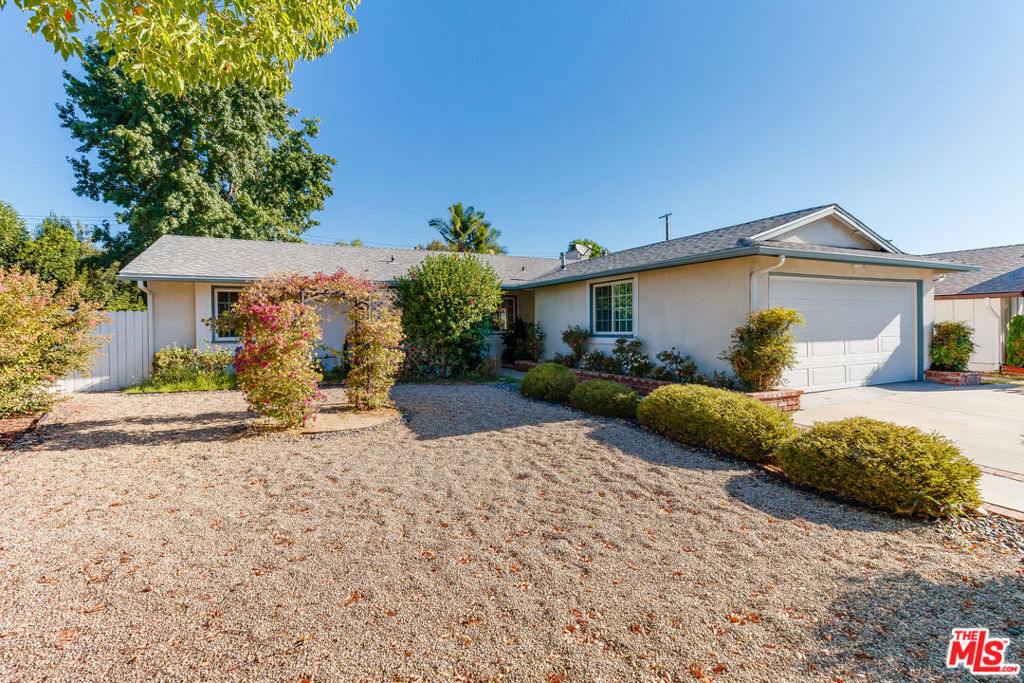 23907 Mobile Street - Photo 2