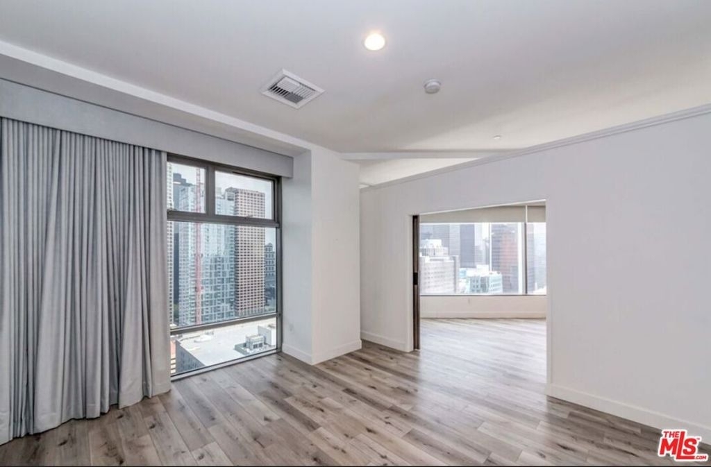 801 S Grand Avenue - Photo 12