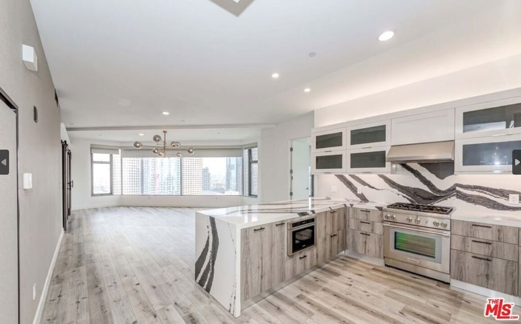 801 S Grand Avenue - Photo 7
