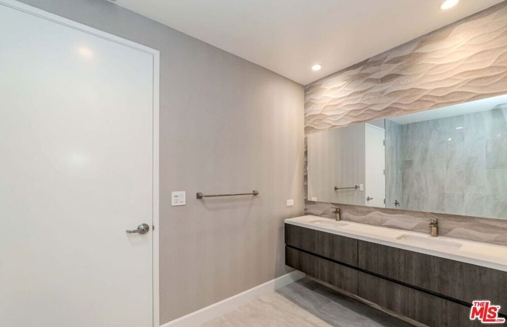 801 S Grand Avenue - Photo 13