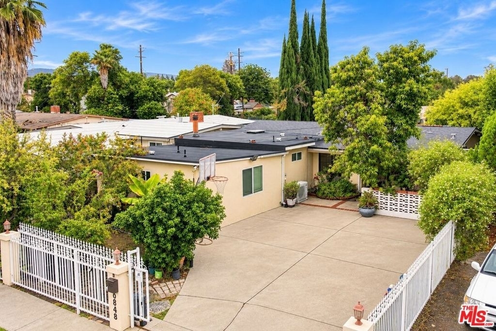 6848 Sylvia Avenue - Photo 17
