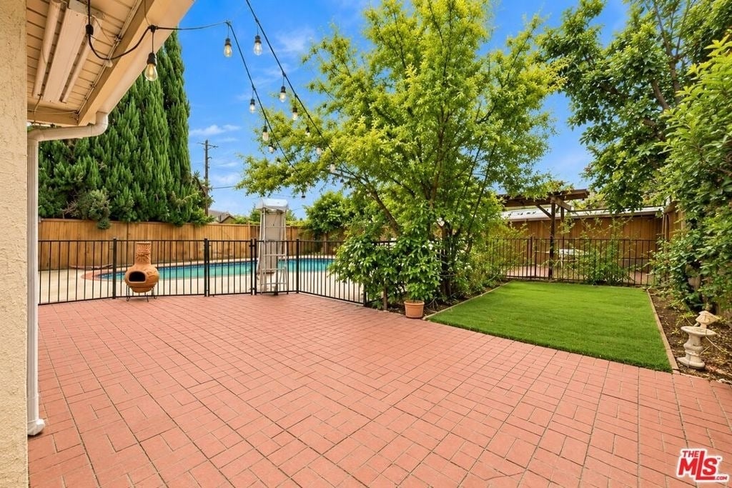6848 Sylvia Avenue - Photo 0