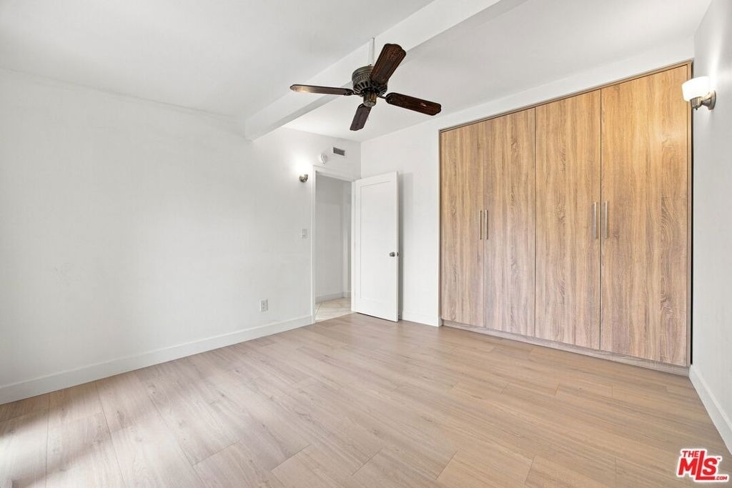 6848 Sylvia Avenue - Photo 10