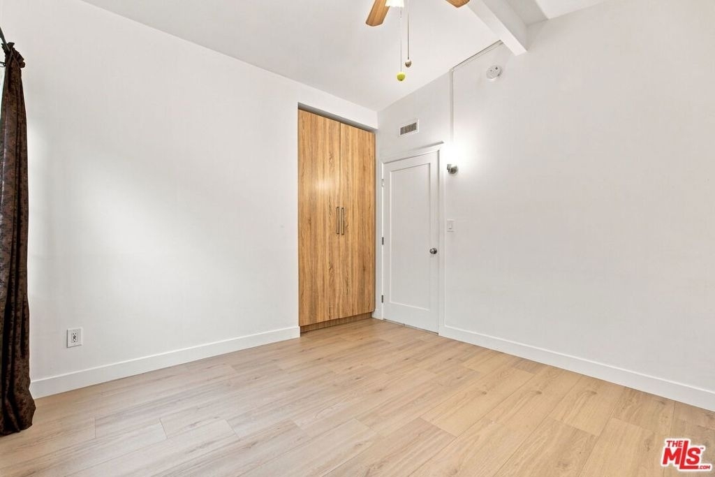 6848 Sylvia Avenue - Photo 16