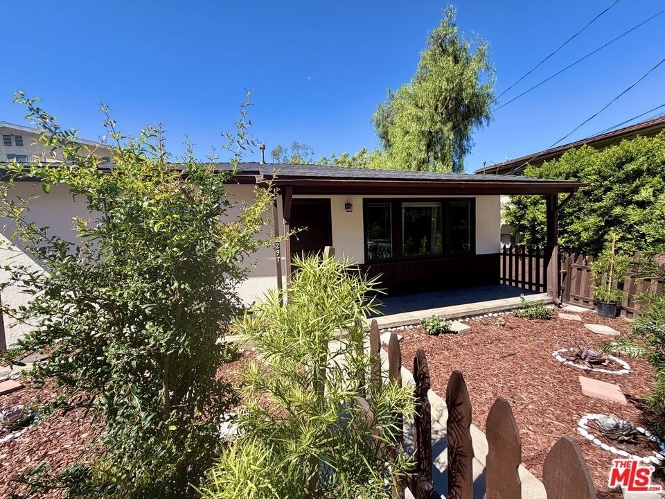 2297 Glendale Boulevard - Photo 13
