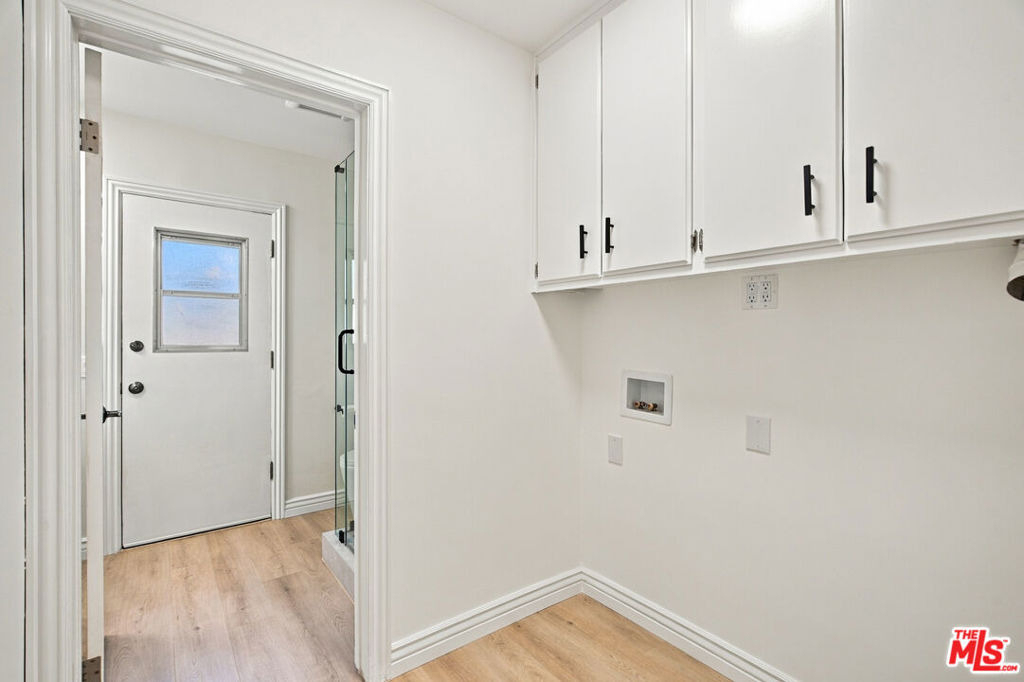 22777 Brenford Street - Photo 21