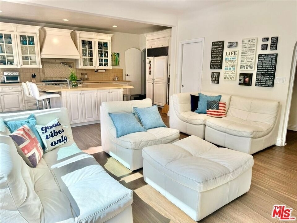 213 El Camino Drive - Photo 9