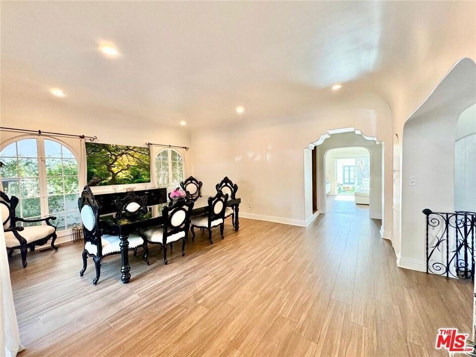 213 El Camino Drive - Photo 3