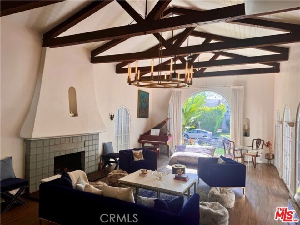 213 El Camino Drive - Photo 4