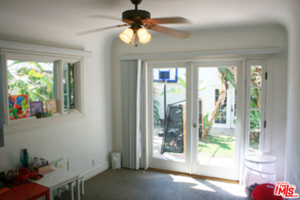 213 El Camino Drive - Photo 11