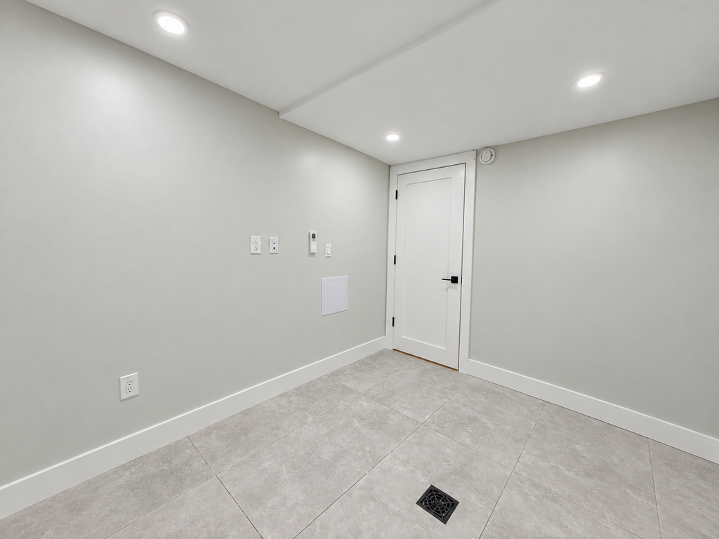 62-13 Catalpa Avenue - Photo 18