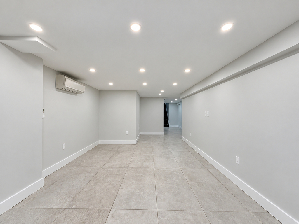 62-13 Catalpa Avenue - Photo 15