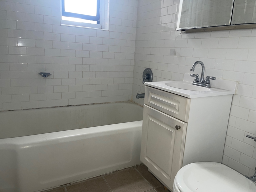 65-84 Booth Street - Photo 2