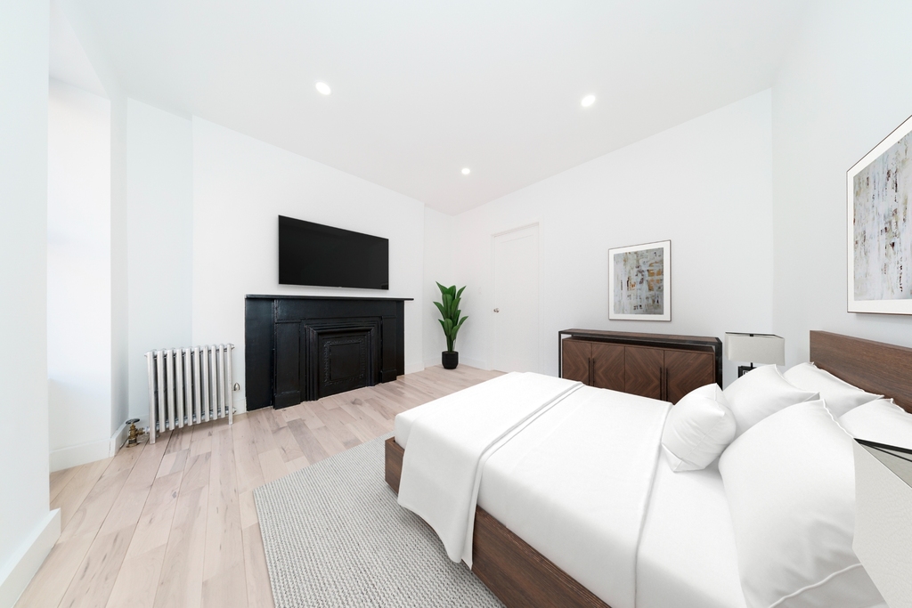 703 9th Avenue - Photo 3