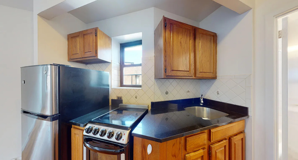 West 22nd Street - Photo 3