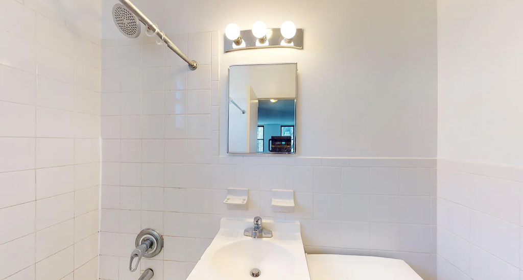 West 22nd Street - Photo 4