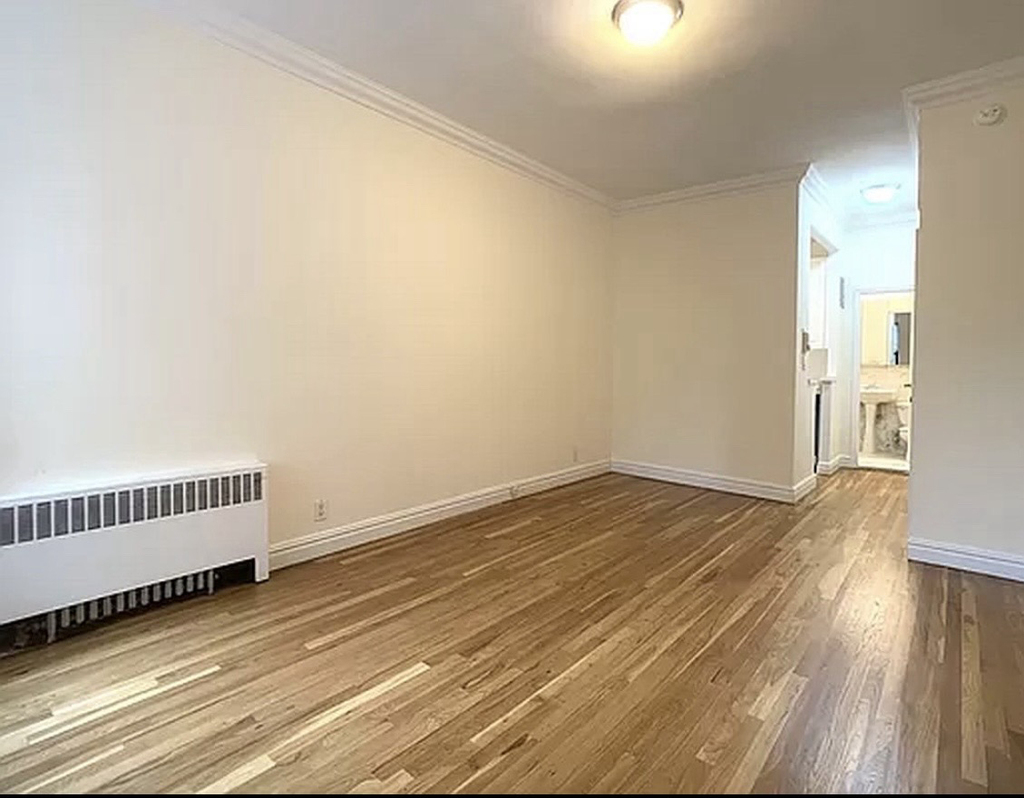  East 83rd Street - Photo 4