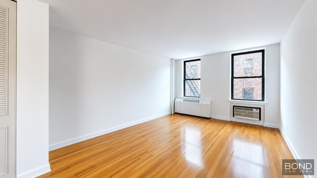 West 22nd Street - Photo 3