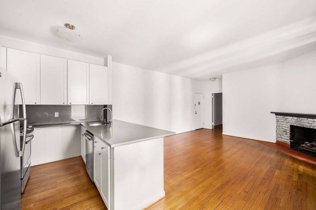 Madison Avenue - Photo 2