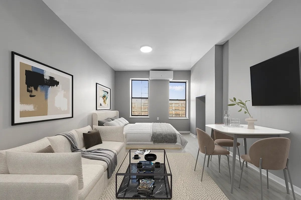 901 Dekalb Avenue - Photo 1