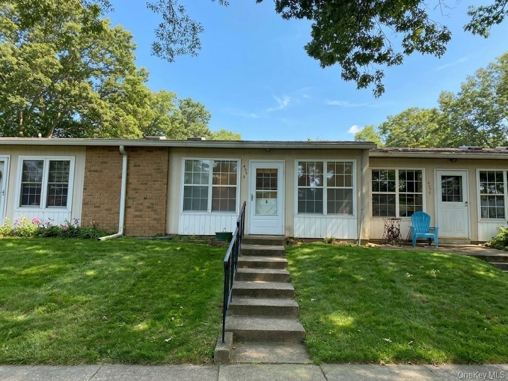 405 Woodbridge Drive - Photo 1