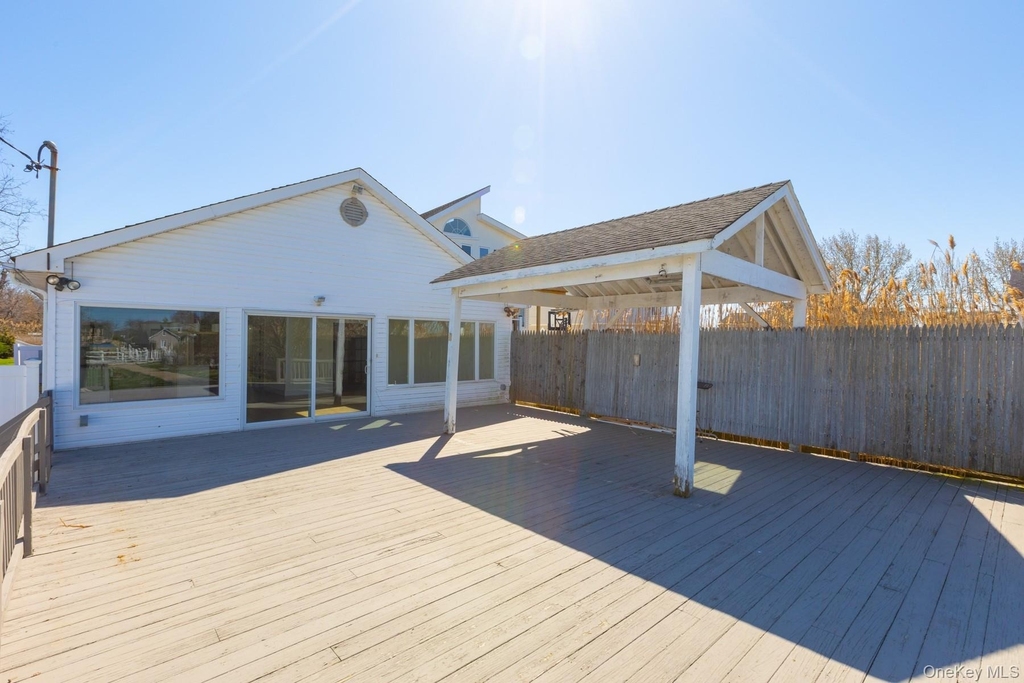 56 Riverdale Avenue - Photo 9