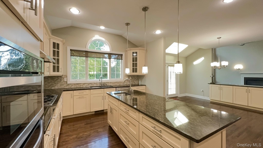17 Chestnut Street - Photo 2