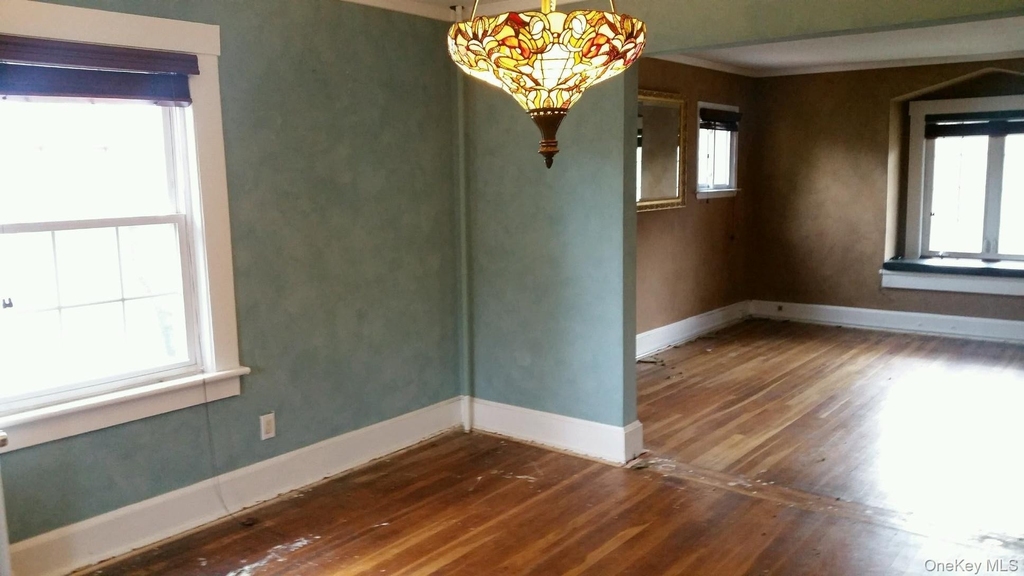 40-09 208th Street - Photo 3