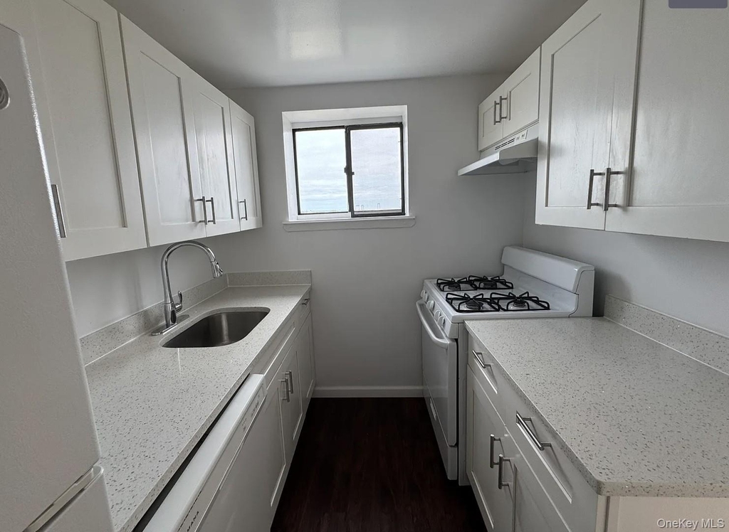 145-18 34th Avenue - Photo 3