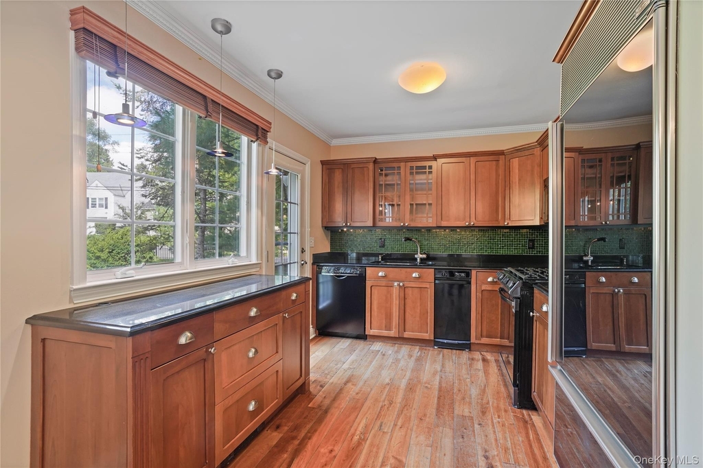 29 Coralyn Avenue - Photo 8