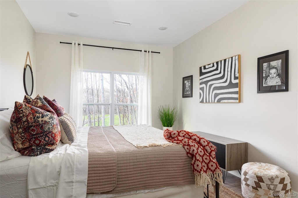 6 Hudson West Drive - Photo 7