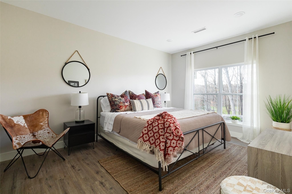6 Hudson West Drive - Photo 5