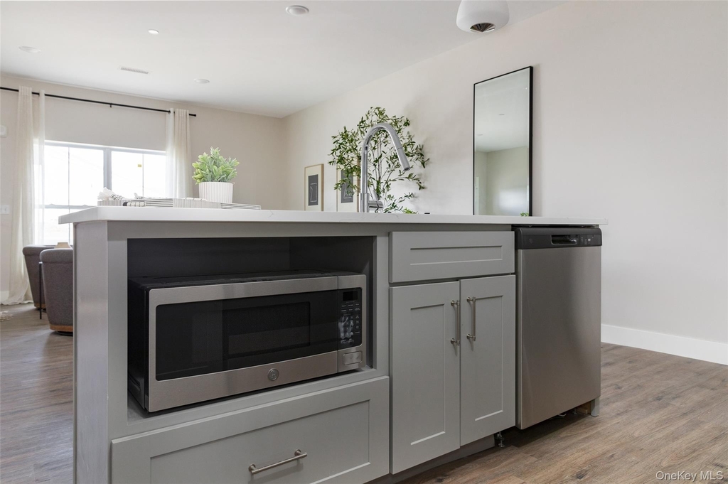 6 Hudson West Drive - Photo 14