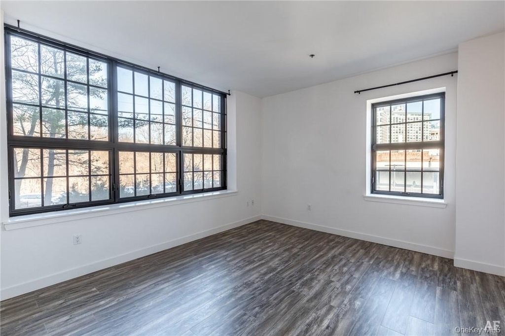 121 Westmoreland Avenue - Photo 3