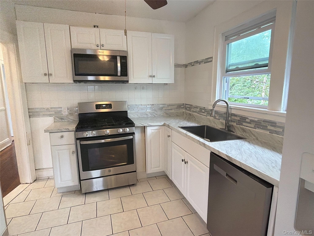 15 Stevens Street - Photo 2