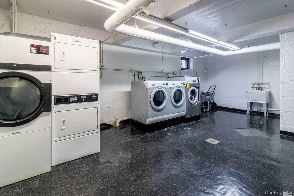 212-04 75th Avenue - Photo 15