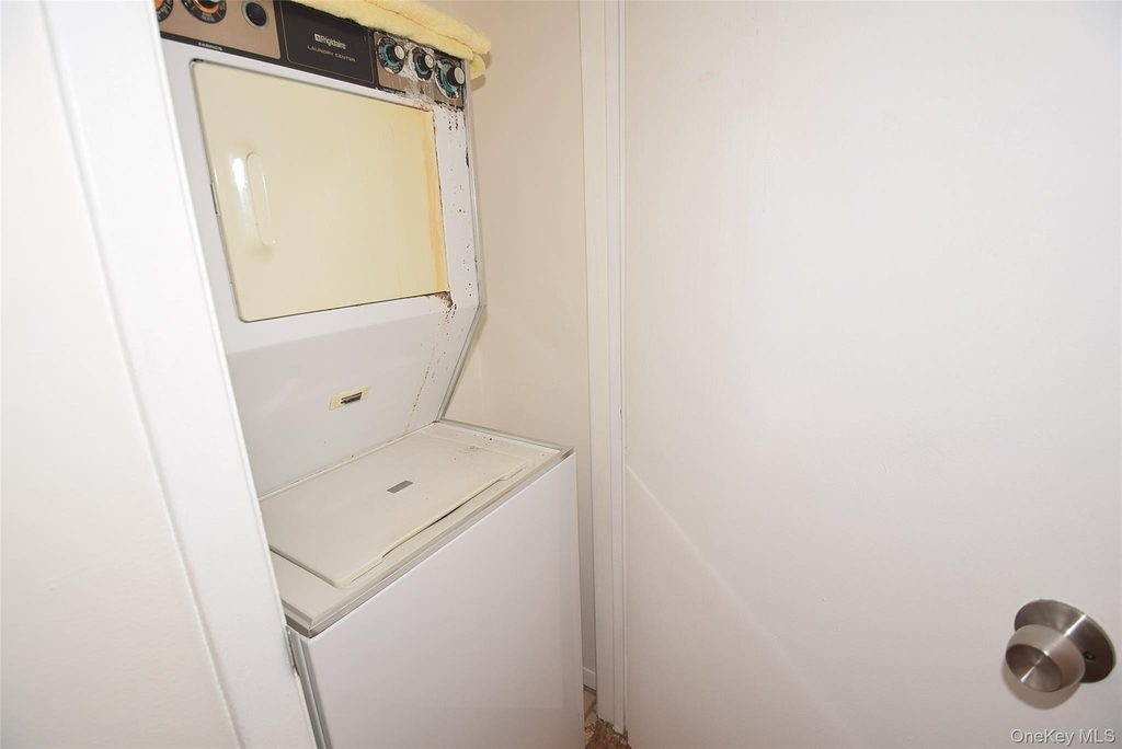 220-47 67 Ave - Photo 18
