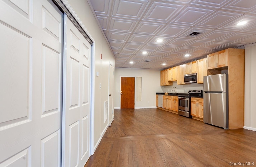 934 South Street - Photo 5