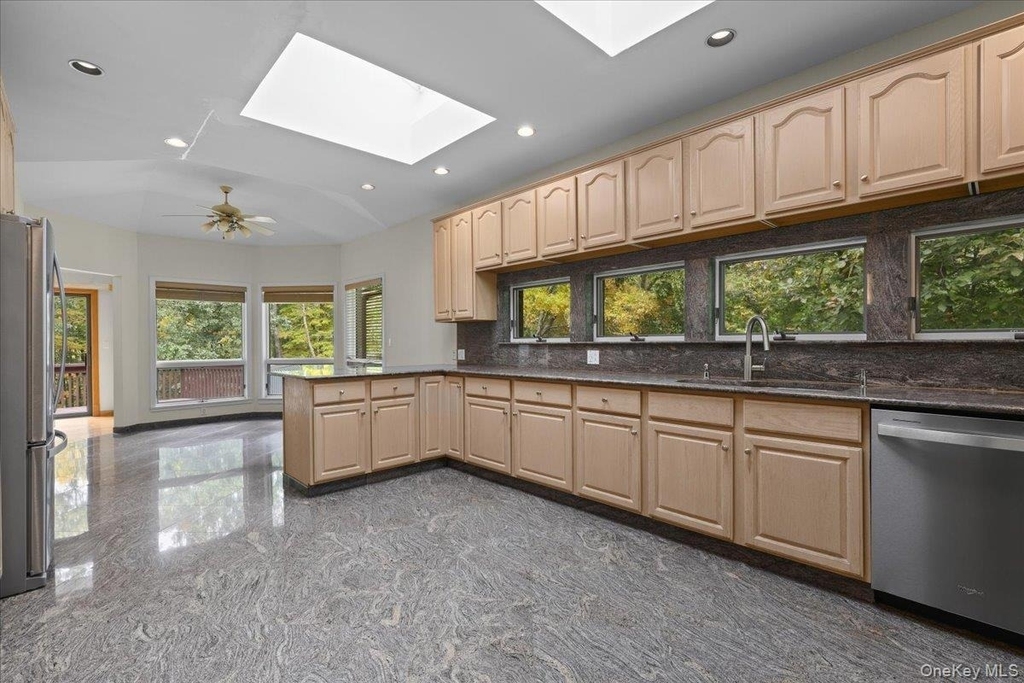 21 Tall Pines Lane - Photo 8