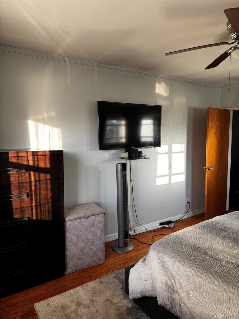 198-17 Dunton Avenue - Photo 8