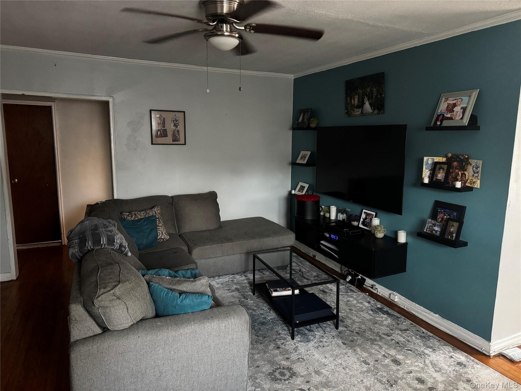 198-17 Dunton Avenue - Photo 1