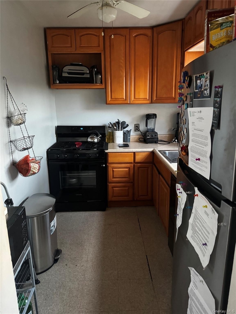 198-17 Dunton Avenue - Photo 4