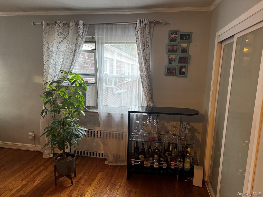 198-17 Dunton Avenue - Photo 3