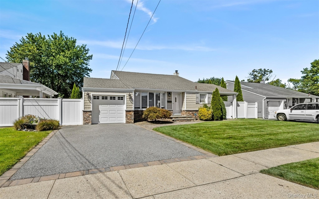 392 Philadelphia Avenue - Photo 1