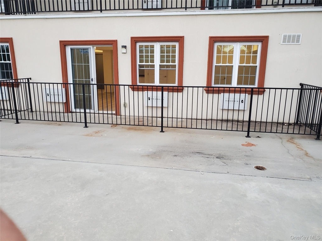 6-05 129st Street - Photo 6
