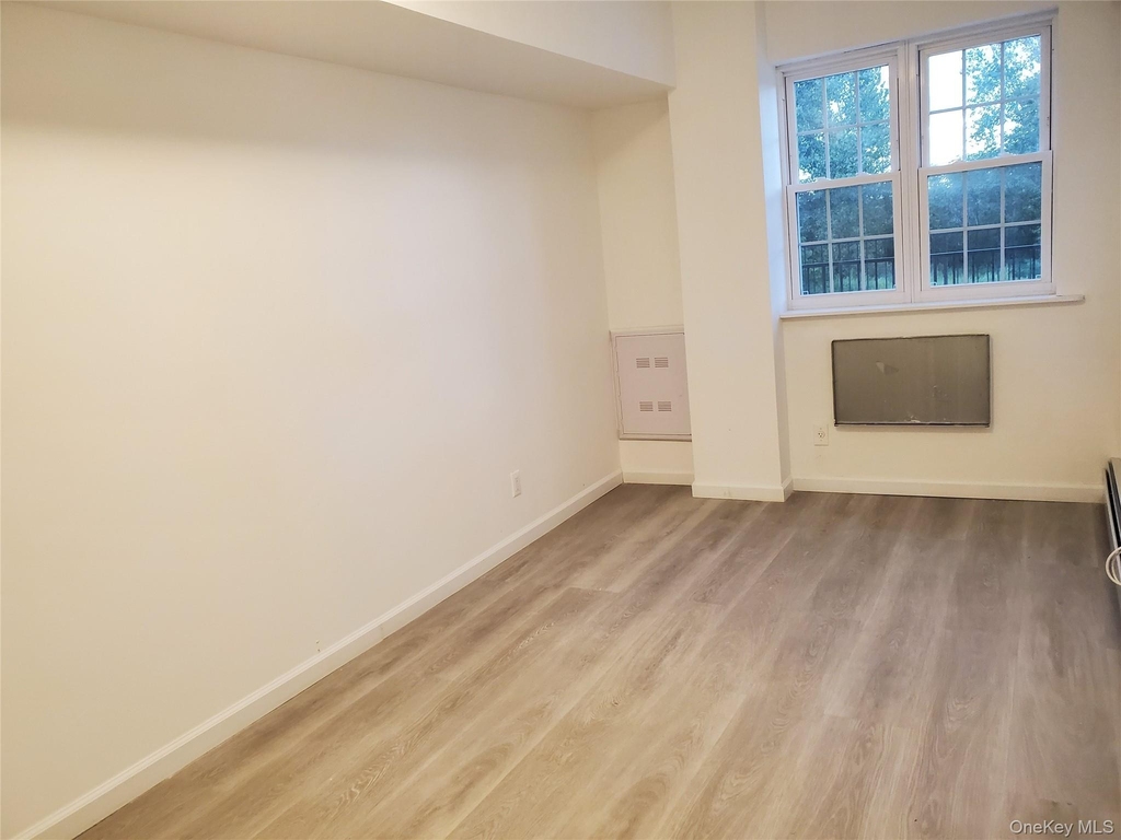 6-05 129st Street - Photo 2