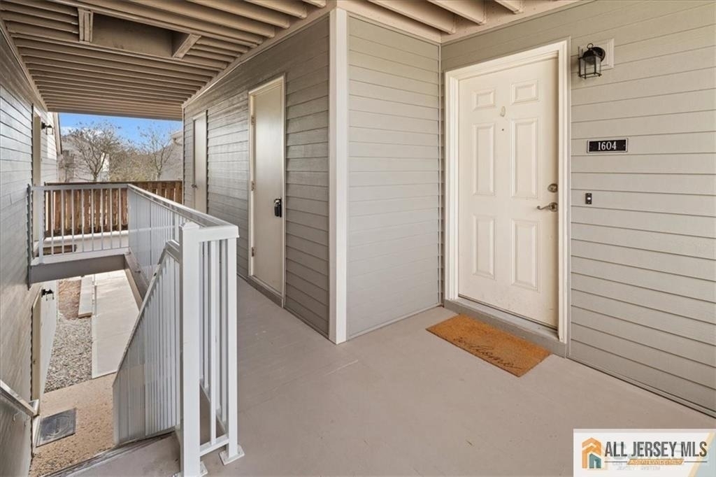 1604 Ravens Crest Drive - Photo 1