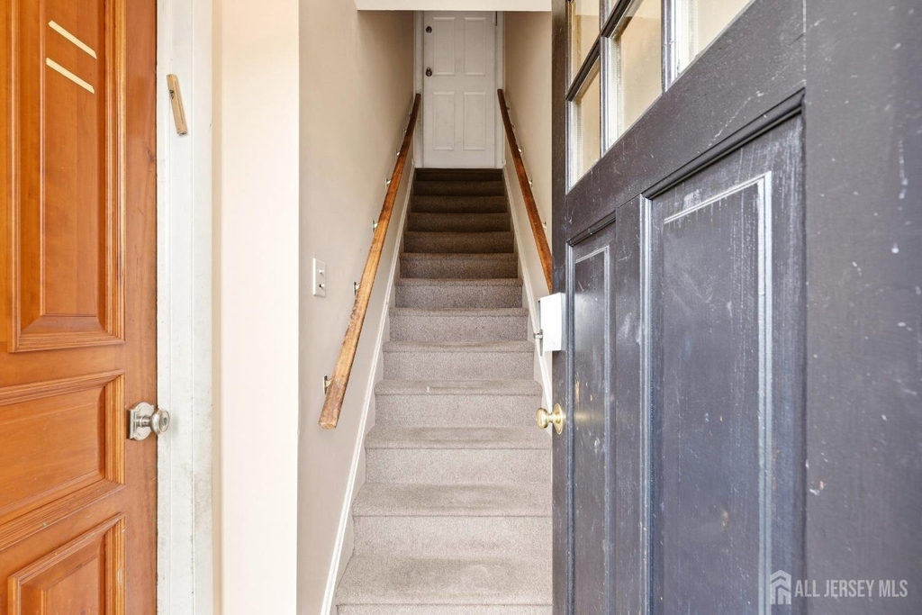 65 Campbell Avenue - Photo 4
