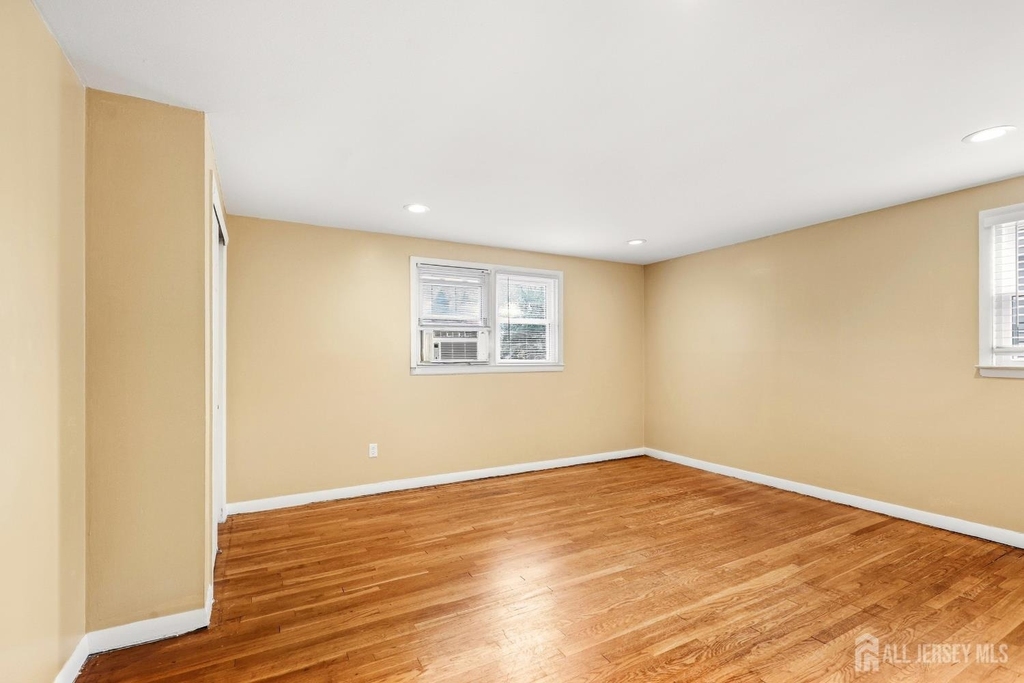 65 Campbell Avenue - Photo 7