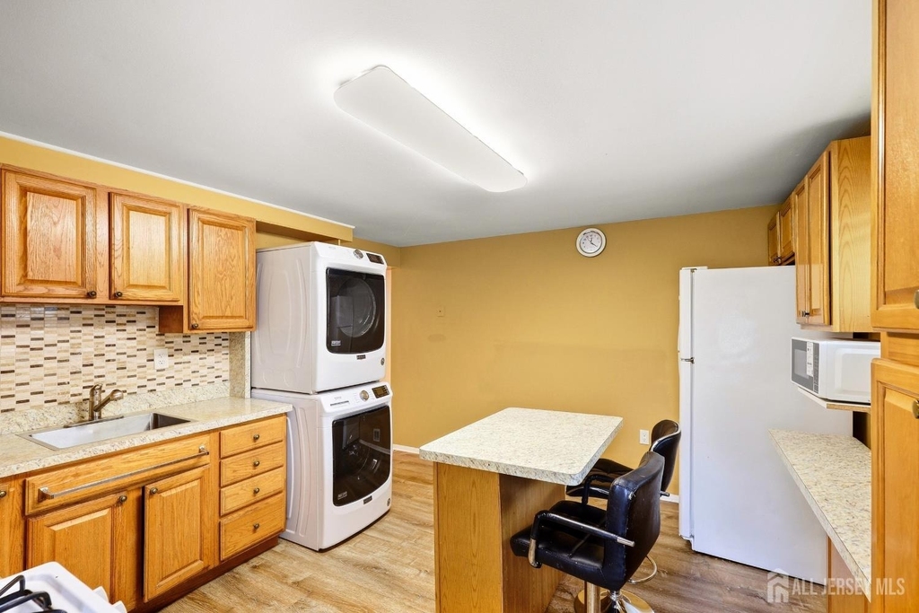 65 Campbell Avenue - Photo 14